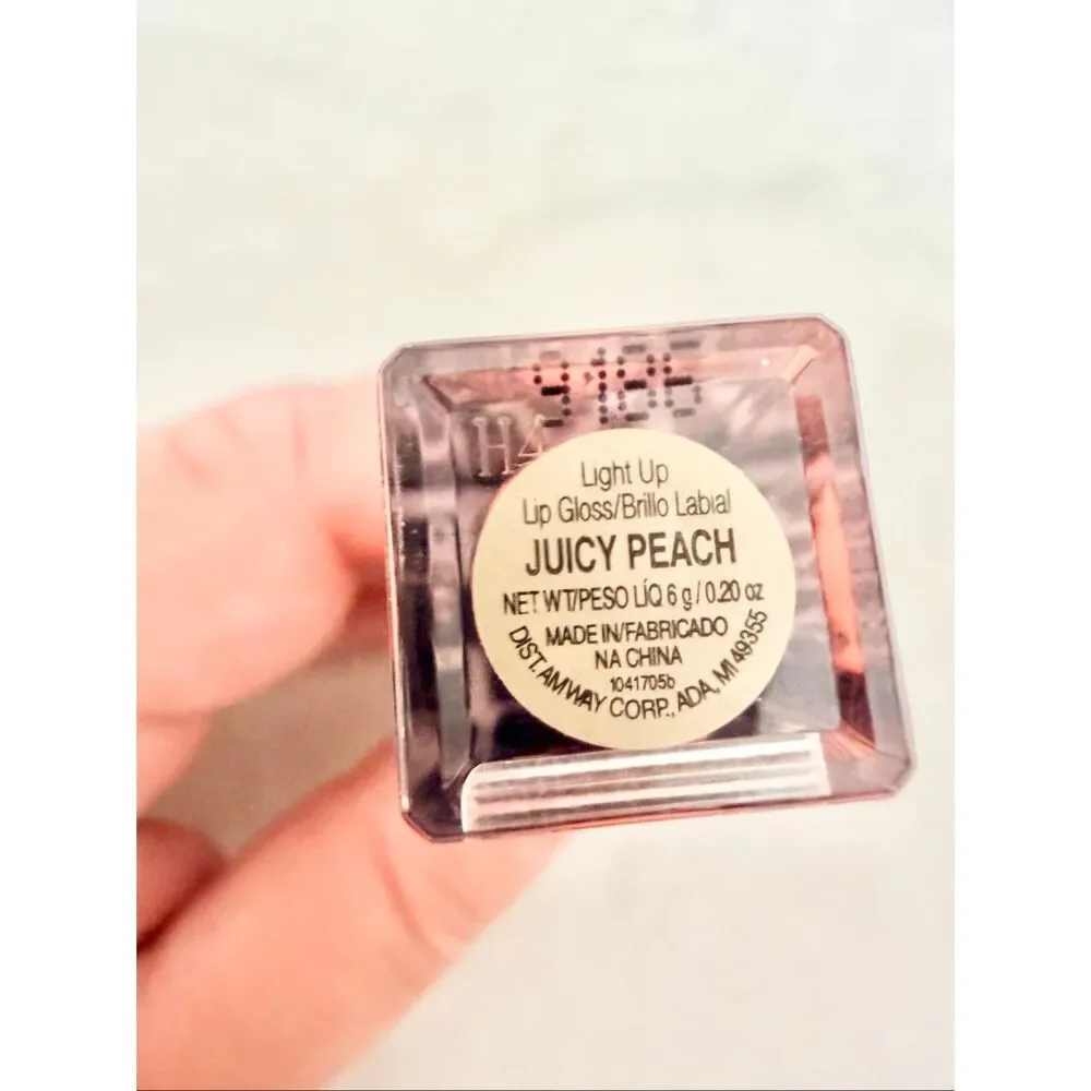 Artistry Signature Color Light Up Lip Gloss Juicy Peach 6g New Sealed